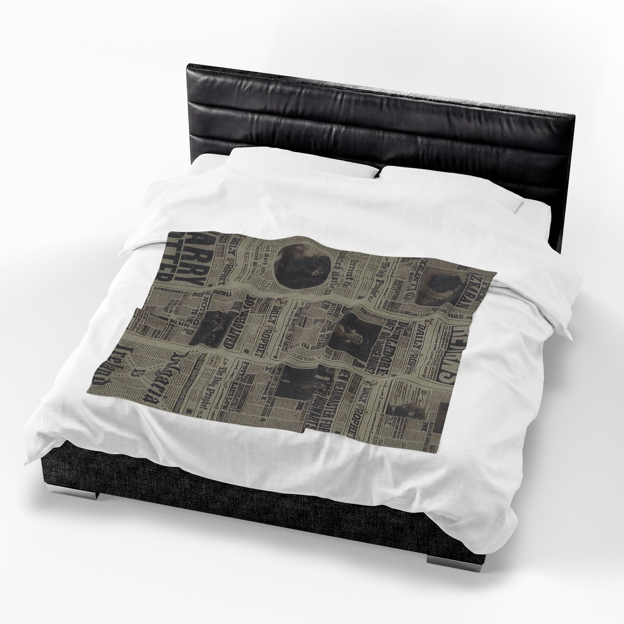 Harry Potter Daily Prophet Velveteen Plush Blanket — Cozy Wizarding Newspaper Throw