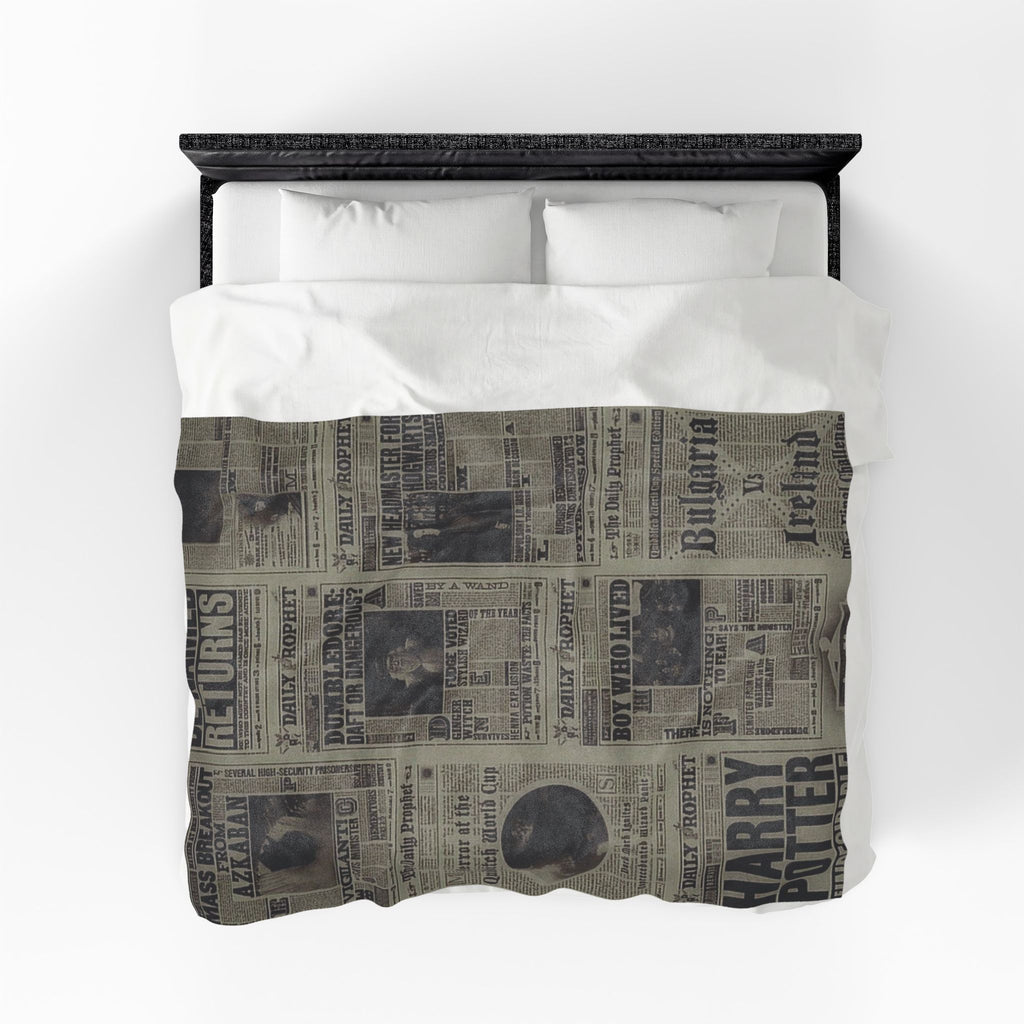 Harry Potter Daily Prophet Velveteen Plush Blanket — Cozy Wizarding Newspaper Throw